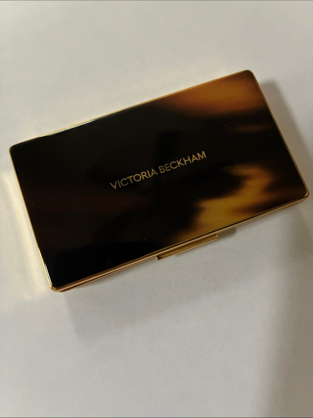 Used | Victoria Beckham Beauty | Eye Wardrobe in Orchid with compact - Picture 5 of 6